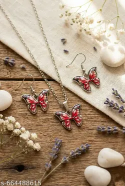 SHOP_BY_CATEGORY_NECKLACE__MM by BB