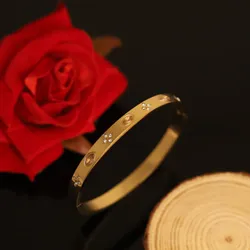 SHOP_BY_CATEGORY_BRACELET__Trinaa Jewels