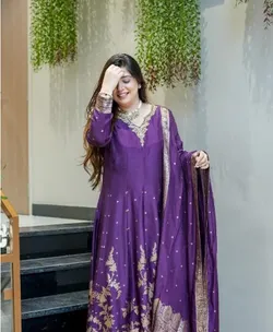 SHOP_BY_CATEGORY_Kurta_Set__AKSHARPATI SAREES