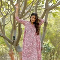 BRAND_CATEGORY_KURTA_SETS__Sutraved
