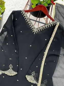 SHOP_BY_CATEGORY_Dresses__SHREE BELLA