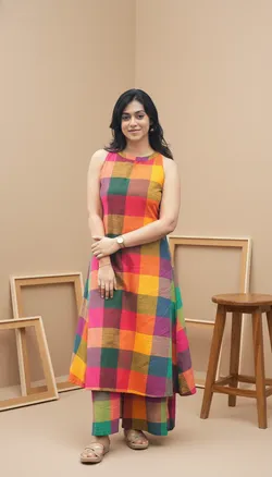 SHOP_BY_CATEGORY_Kurtas__VANYRA