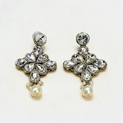 SHOP_BY_CATEGORY_EARRINGS__CATALYST