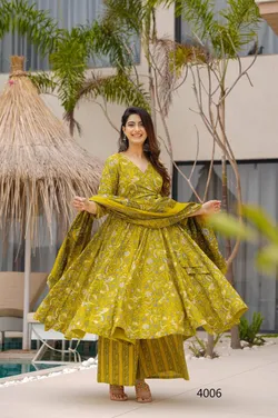 SHOP_BY_CATEGORY_KURTA_SET__KIAMAA