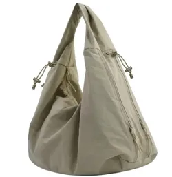 Carry_In_Style_Totes__VELOURE