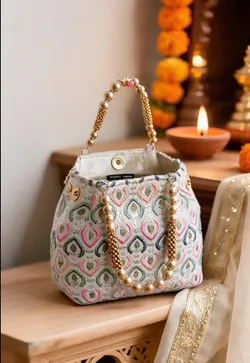 Glam_Your_Look_BAGS__SWEET JESUS 