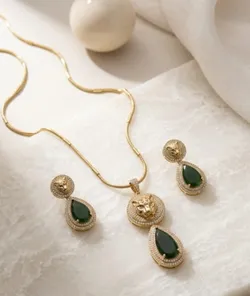 Adorn_Yourself_Pendant_Set__HOUSE OF NIRVAE