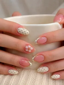 Nail_Your_Look_Floral__NIOR NAILS