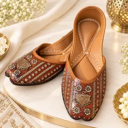 Step_Into_Style_Juttis__CLASSY SOLE
