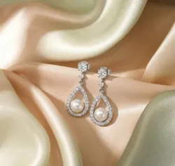 Shine_And_Sparkle_Korean_Earring__SparkliR