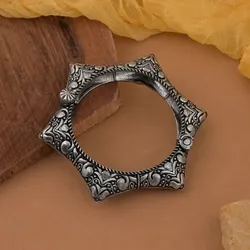 BANGLES_AND_BRACELET_Statement_Bracelet___PRASIB JEWELS 