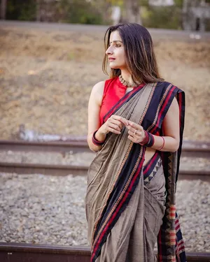 Narayanpeth Cotton Sarees DEVIKA TEXTILES Avani Border Narayanpeth Reine Handgewebte Baumwolle Sarees Mit Laufbluse Für Damen, Rama, Einheitsgröße Sarees For Women