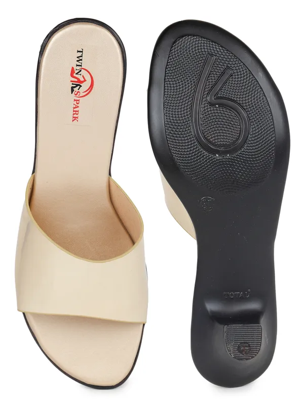 Shining_Strap_Heels_(Gold)