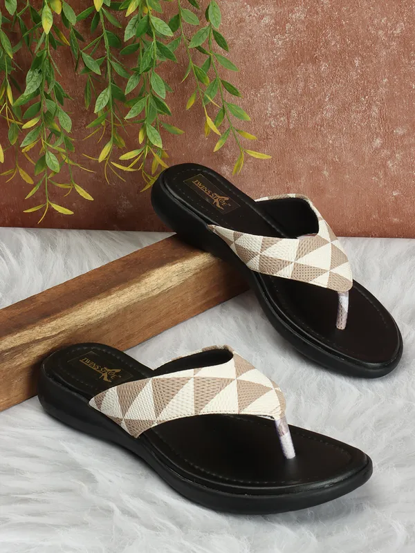 Casual_Slip_On_Flat_Slippers_(Cream)