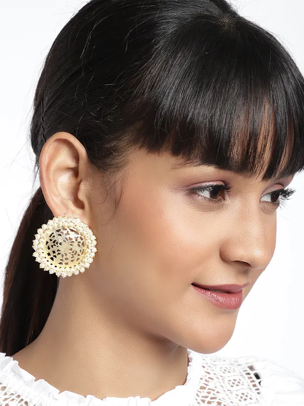 Tanishka_Radiant_Golden_Classic_Circular_Stud_Earrings