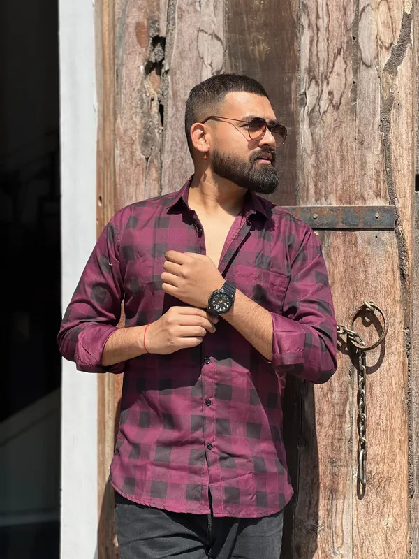 Maroon_Cotton_Blend_Printed_Casual_Shirt_For_Men