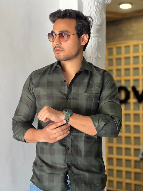 Bottlegreen_Cotton_Blend_Printed_Casual_Shirt_For_Men