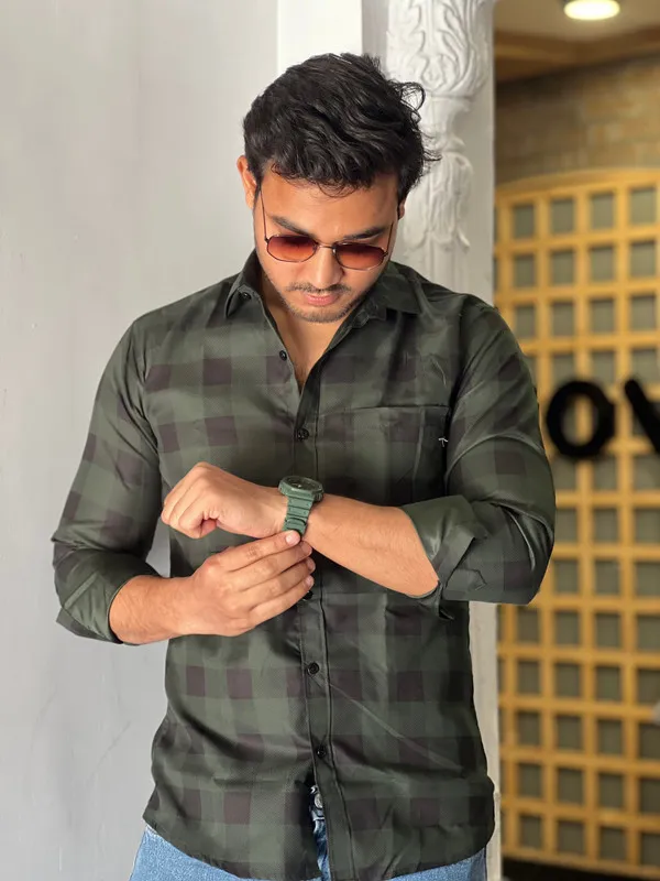 Bottlegreen_Cotton_Blend_Printed_Casual_Shirt_For_Men