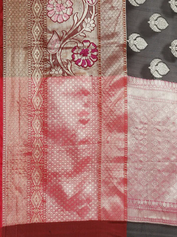 Black_Art_Silk_Banarasi_Sarees_For_Women