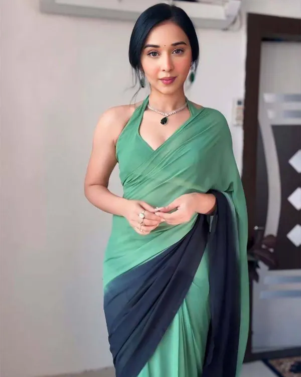 Green_Colour_1-Minute_Ready_To_Wear_Georgette_Saree_With_Blouse_Piece