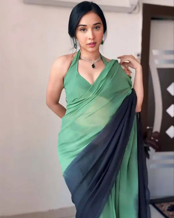 Green_Colour_1-Minute_Ready_To_Wear_Georgette_Saree_With_Blouse_Piece