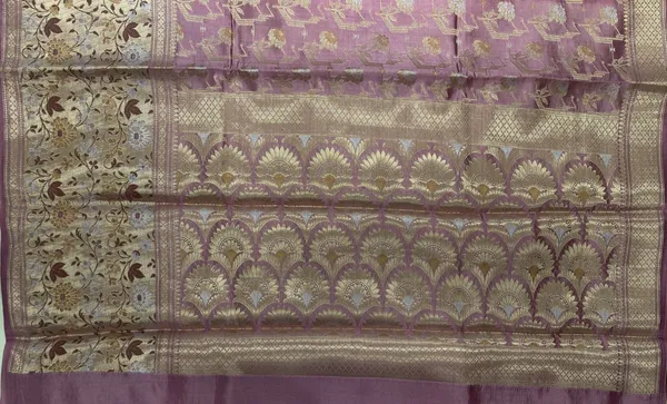 Humairah_Pure_Handloom_Light_Purple_Dupion_Silk_Silver_Mina_Floral_Gold_Zari_Jaal_Skirt_Gold_&_Silver_Mina_Zari_Border_with_Kadiyal_Minakari_Pallu_and_Light_Purple_Blouse
