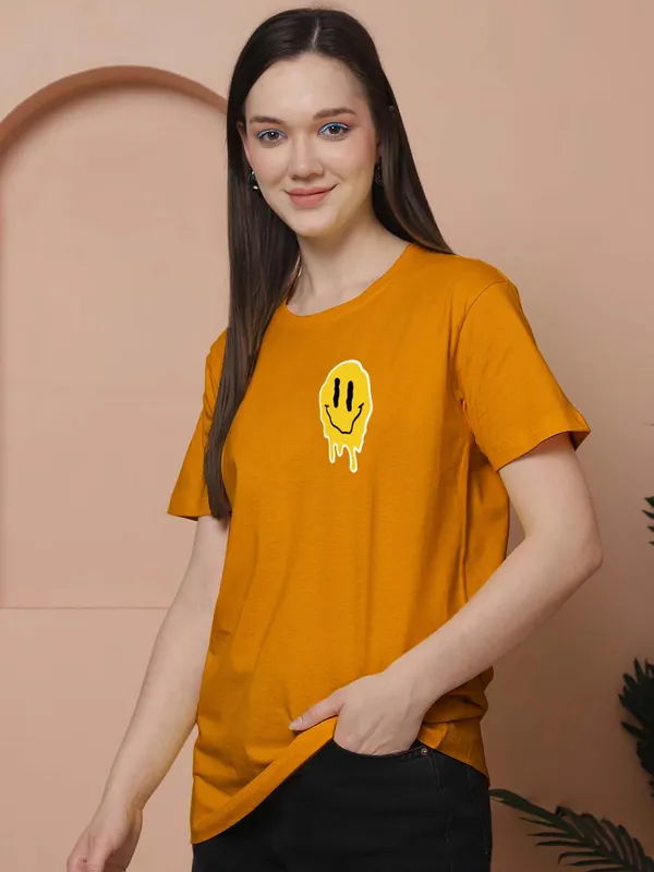 Women_Mustard_Do_What_Makes_You_Happy_Print_Oversized_Tshirt
