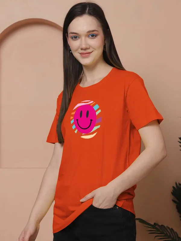 Women_Orange_Smiley_Print_Oversized_Tshirt