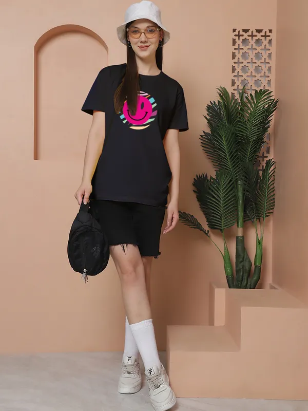 Women_Navy_Blue_Smiley_Print_Oversized_Tshirt