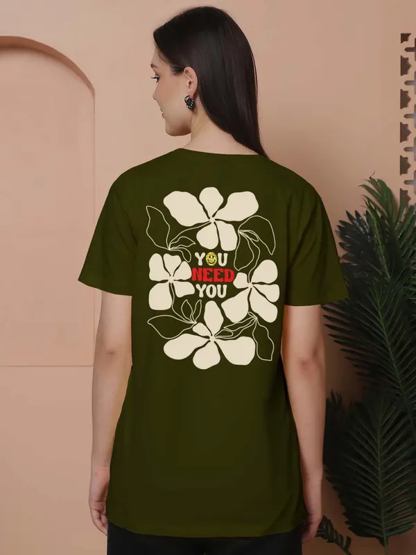 Women_Olive_Green_Need_You_Print_Oversized_Tshirt