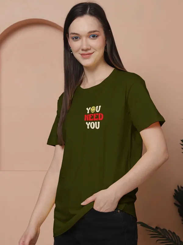 Women_Olive_Green_Need_You_Print_Oversized_Tshirt