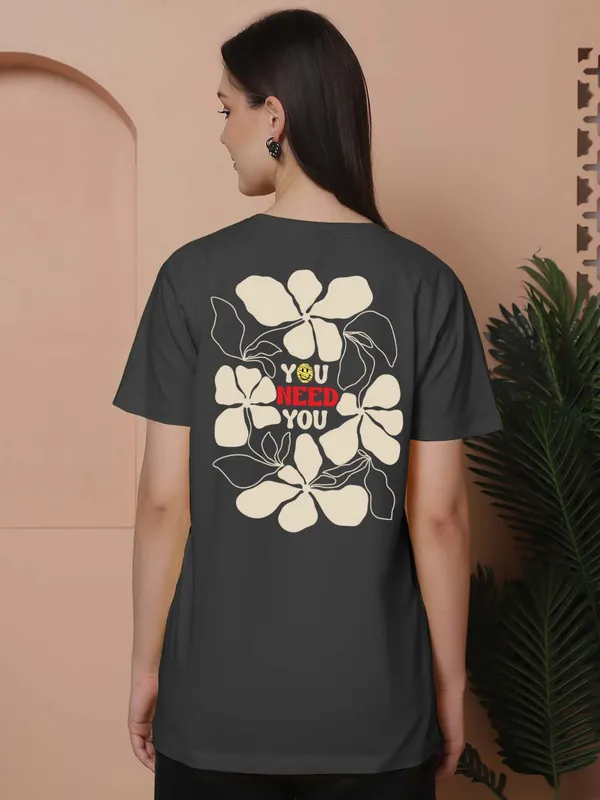 Women_Grey_Need_You_Print_Oversized_Tshirt