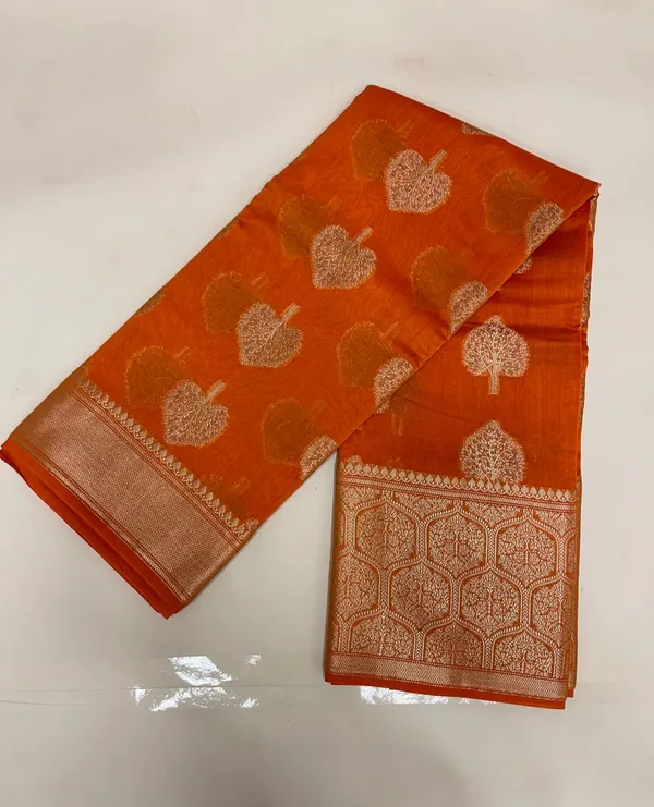 Humairah_Pure_Handloom_Orange_Cotton_Golden_Zari_Paan_Boota_with_Skirt_Floral_Zari_Border_and_Orange_Blouse