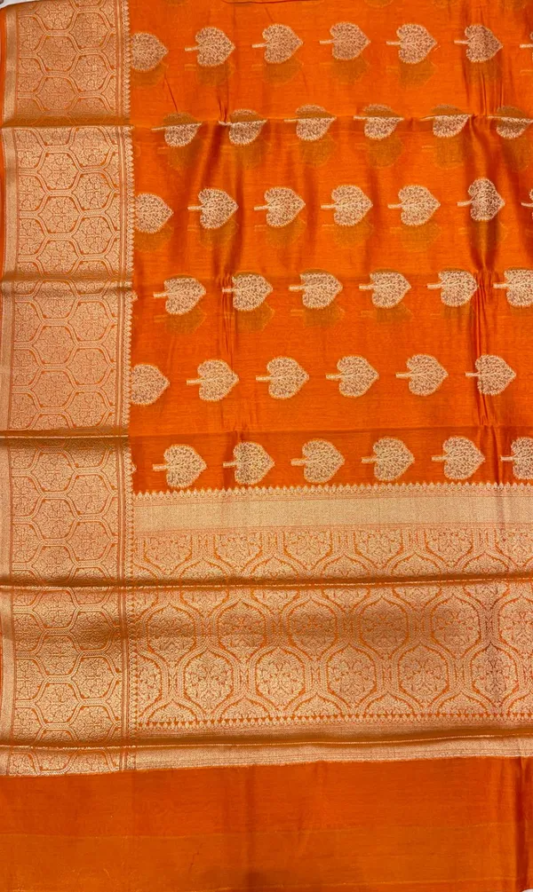Humairah_Pure_Handloom_Orange_Cotton_Golden_Zari_Paan_Boota_with_Skirt_Floral_Zari_Border_and_Orange_Blouse