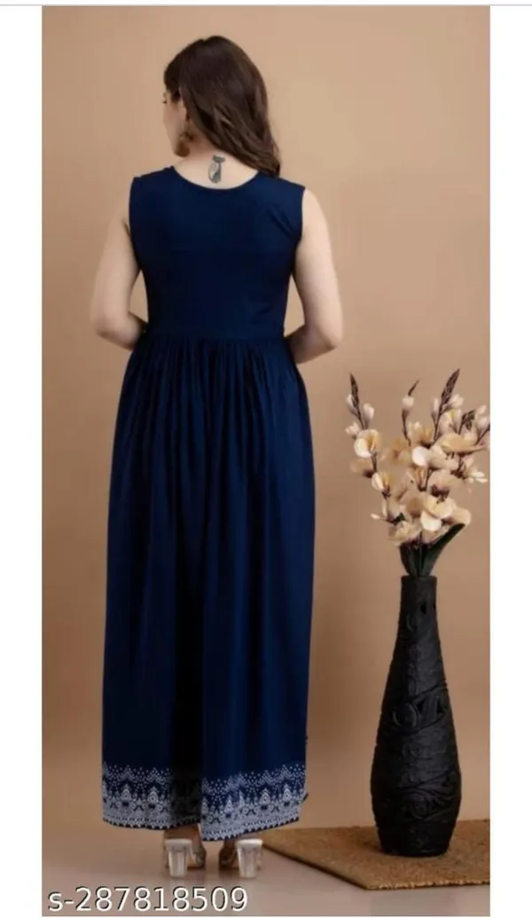 Women_Classic_Blue_Printed_Long_Kurti