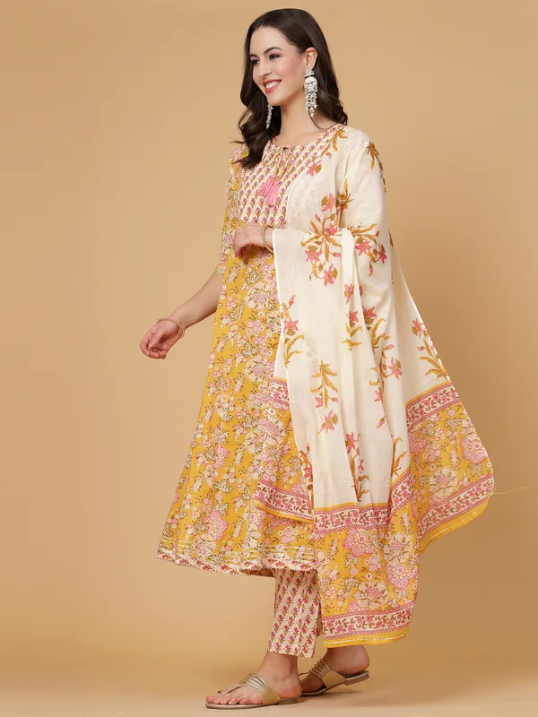 Yellow_Pure_Cotton_Floral_Anarkali_Gota_work_Flair_Suit_Set