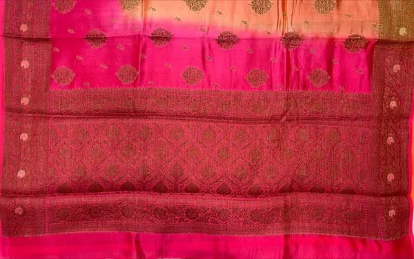 Humairah_Pure_Handloom_Orange_Contrast_Pink_Dupion_Silk_Copper_Zari_Floral_Booti_Banarasi_Mina_Zari_Border_with_Floral_Banarasi_Pallu_and_Pink_Blouse