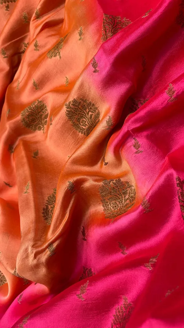 Humairah_Pure_Handloom_Orange_Contrast_Pink_Dupion_Silk_Copper_Zari_Floral_Booti_Banarasi_Mina_Zari_Border_with_Floral_Banarasi_Pallu_and_Pink_Blouse