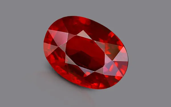 Red_Ruby_(Manak)_Natural_Loose_Gemstone_For_Unisex