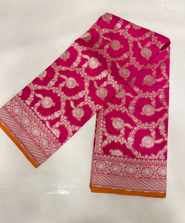Humairah_Presents_Pink_Katan_Silk_Floral_Tilfi_Zari_Mina_Jaal_with_Leaf_Pattern_Silver_Mina_Pallu_Zari_Border_and_Pink_Blouse