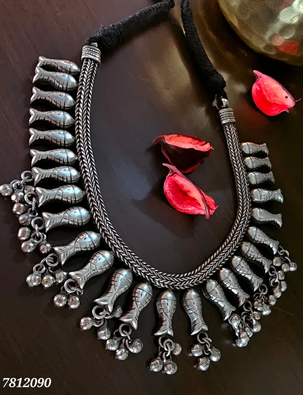 Silver_plated_German_silver_Fish_falling_pearl_necklace