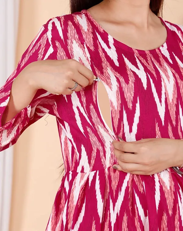 Maternity_Wear_Pink_Ikkat_Printed_Anarkali_Side_Slit/_Nyra_Cut_Kurta_with_conceled_Zip_on_both_side