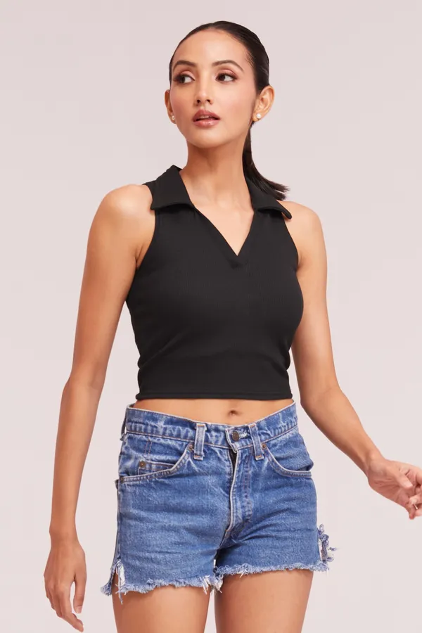 Black_Sleeveless_V-Neck_Slim_Fit_Collared_Tank_Crop_Tops_For_Women