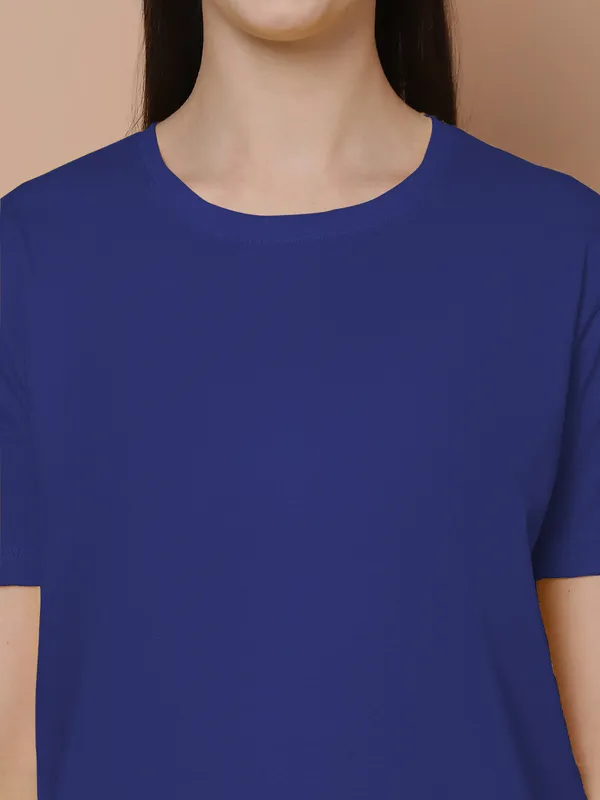 Women_White_&_Blue_Round_Neck_Oversized_Tshirt