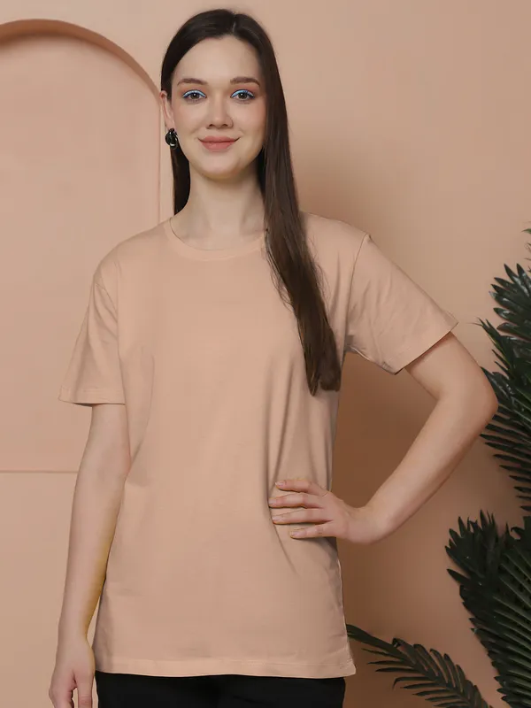 Women_White_&_Coral_Round_Neck_Oversized_Tshirt