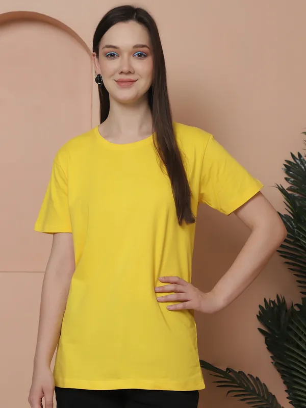 Women_Yellow_&_Olive_Green_Round_Neck_Oversized_Tshirt