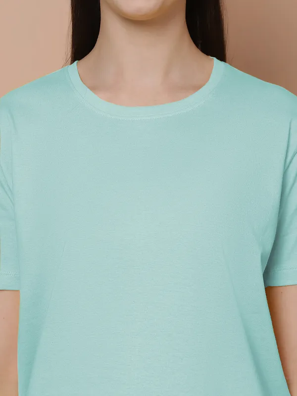 Women_Maroon_&_Light_Turquoise_Round_Neck_Oversized_Tshirt