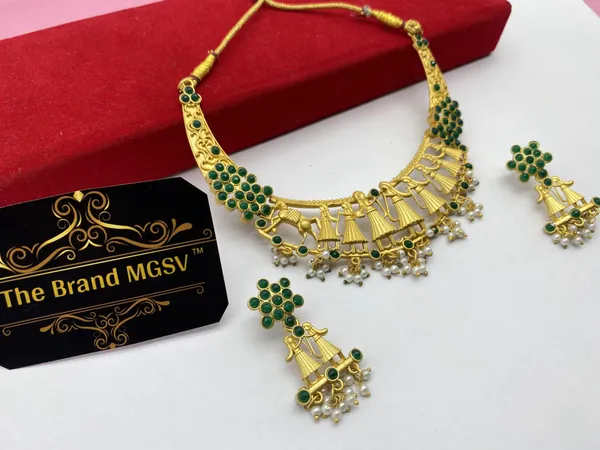 Gujju_Latest_Jewel_Set_Special_For_Girls_And_Women