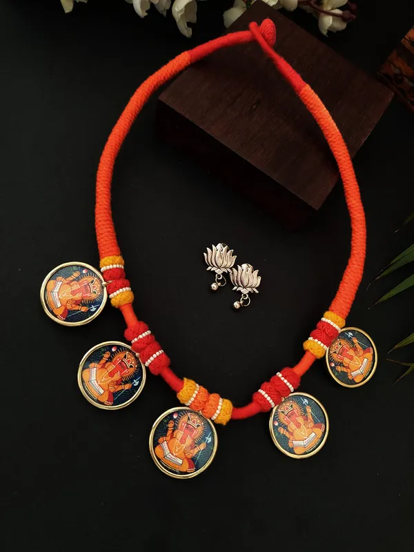 Women_Red__Silver-Toned_Temple_Jewellery_Set