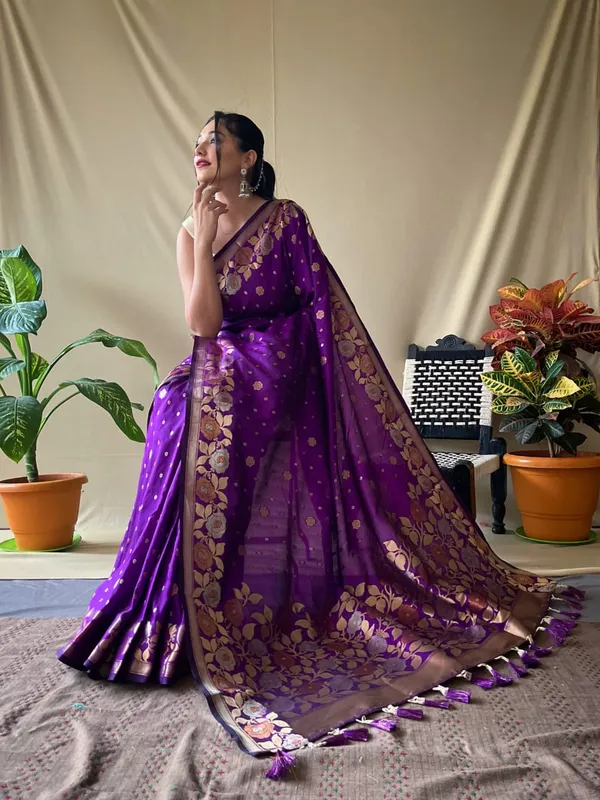 PURPLE_BANARASI_SILK_FLORAL_SAREE_WITH_UNSTITCHED_BLOUSE_PIECE